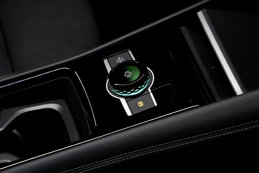 Volkswagen Tiguan Elegance cipressino green